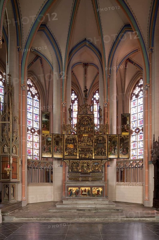 Choir with high altar from 1513, Antwerp from the workshop of Adrian van Overbeck and sacrament house, built in 1461 by Konrad von der Hallen (master builder of Cologne Cathedral), St., Sankt, Saint