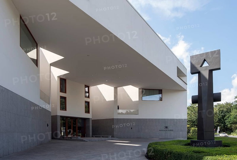 Architect: Dietrich Bangert 2000, sculpture by Otto Herbert Hajek