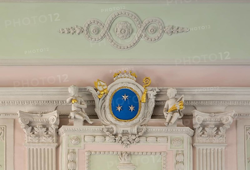 Brauweiler near Pulheim, abbey, prelature building, imperial hall, coat of arms above the fireplace