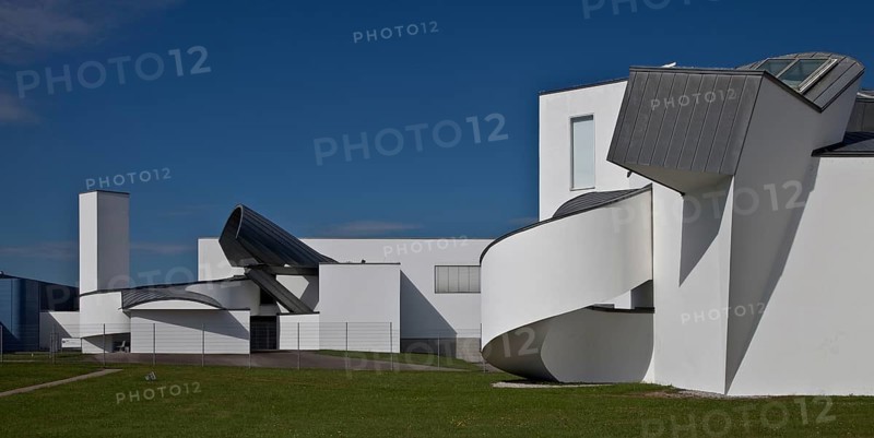 Weil am Rhein Vitra production hall u Vitra Design Museum right 36981