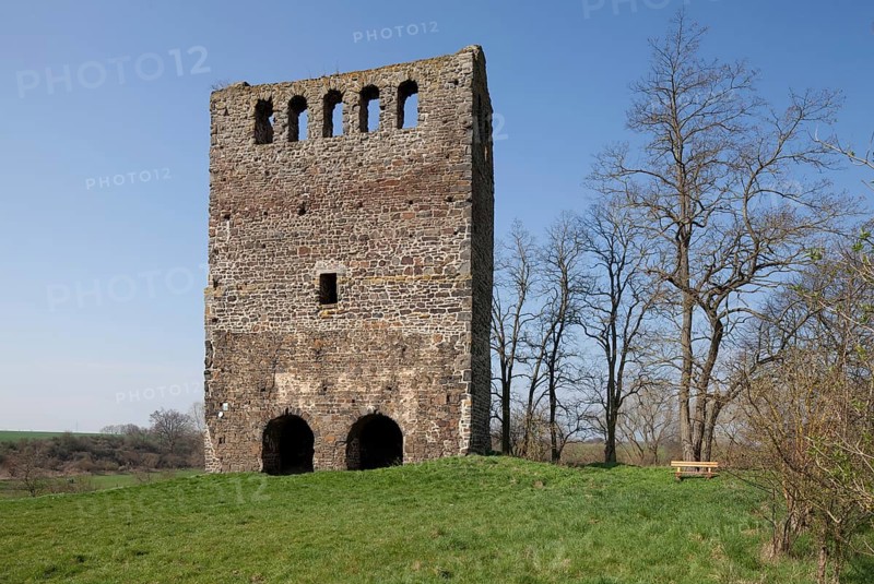 Hundisburg, ruined tower from the north-east of the former church of the village that fell into desolation in the mid-15th century NORDHUSEN, St., Sankt, Saint
