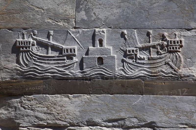 Sailor relief on the plinth floor, St., Sankt, Saint