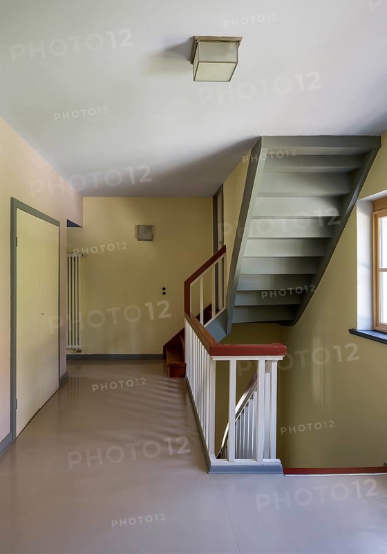 Jena, Villa Auerbach, built in 1924 by Walter Gropius, corridor on the upper floor, staircase
