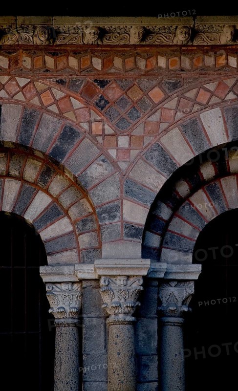 Cloister, south wing Arcade arch, St., Sankt, Saint