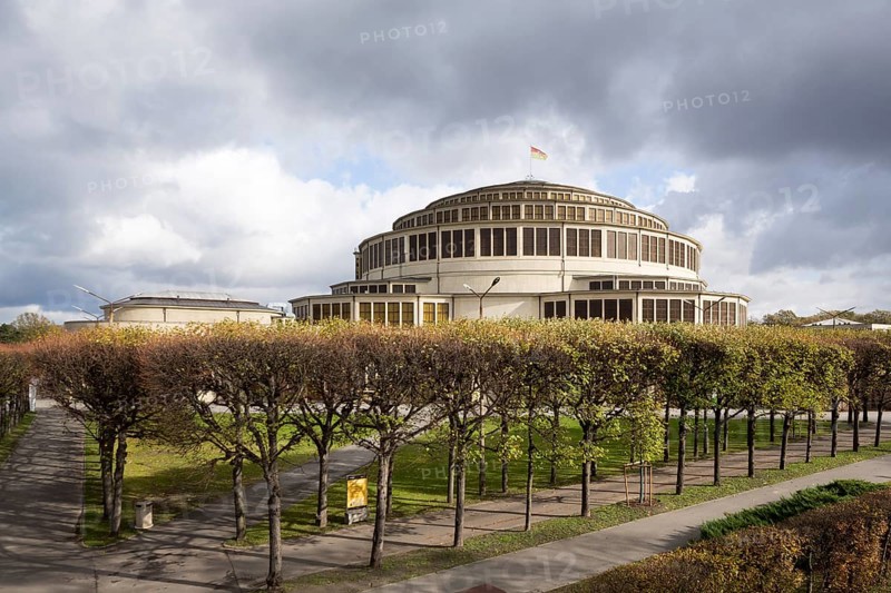 Hala Stulecia, (Hala Ludowa, or People's Hall) built 1911-1913 by Max Berg, overall planning of the site by Hans Poelzig