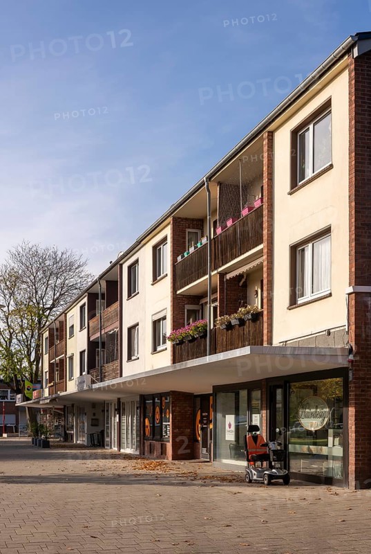 Krefeld, Gartenstadt district, business centre, built 1955-1963, district planning by Kuno Wasserfurth