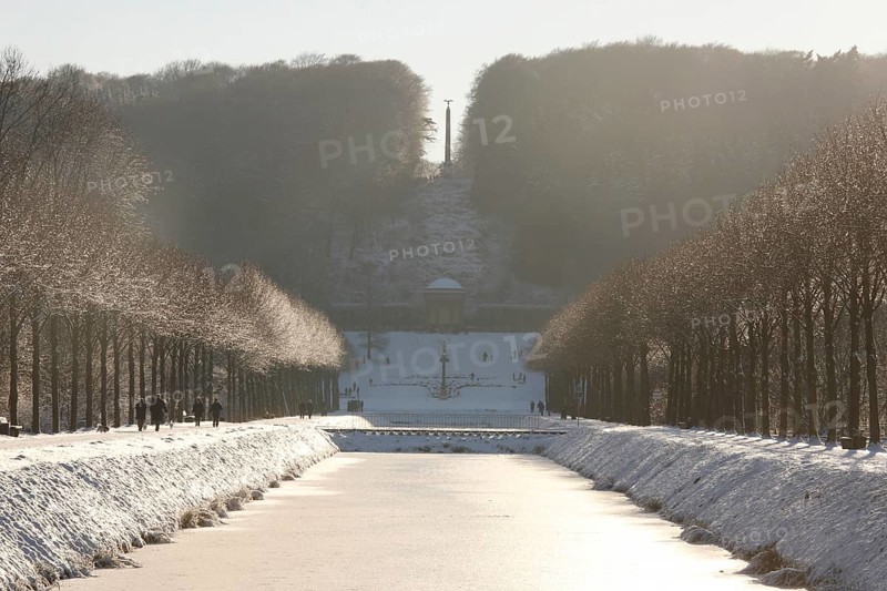 Kleve, amphitheatre with Ceres temple and obelisk in winter
