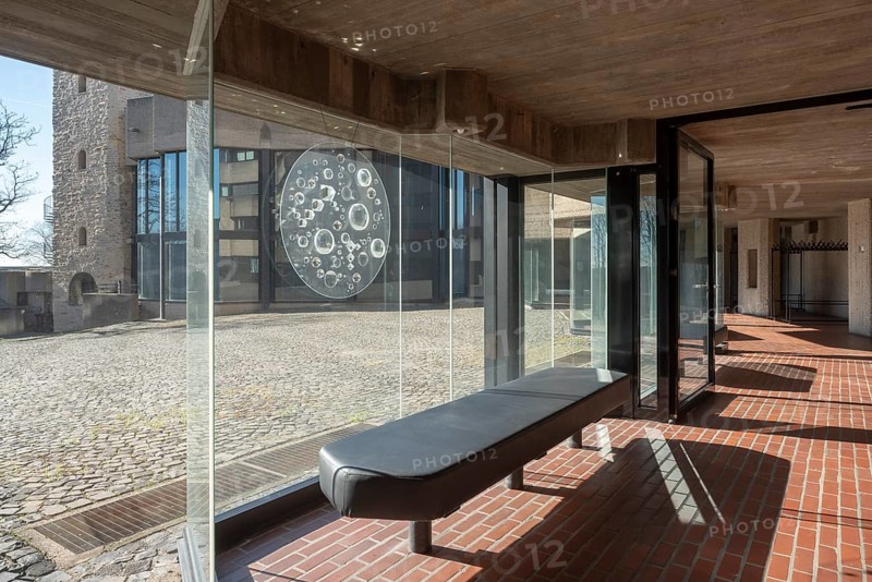 Bergisch-Gladbach, Bensberg district, town hall, built 1964-1969 by Gottfried Böhm on the ground plan of the old castle, foyer with glass object by Böhm