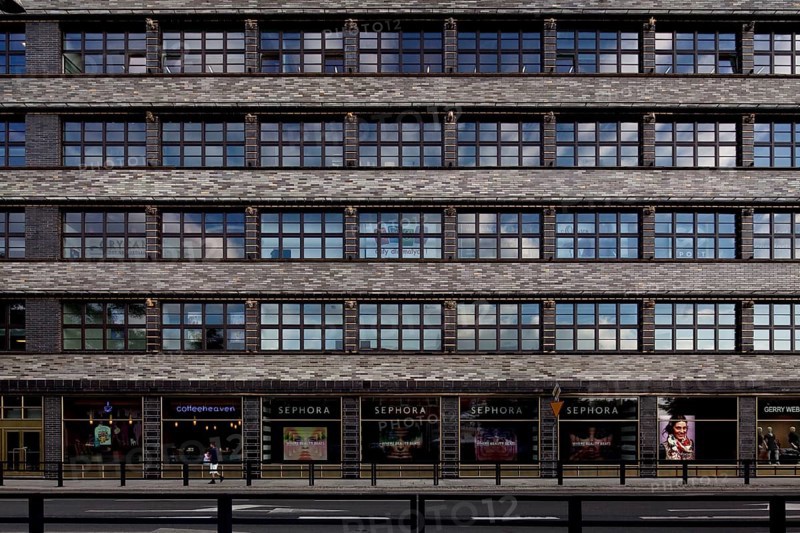 Built in 1928-30 by Hermann Dernburg today RENOMA, view from the north