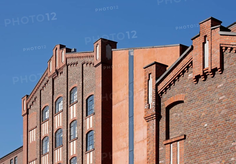 View of the south side, entrance side of the Küppersmühle Museum
