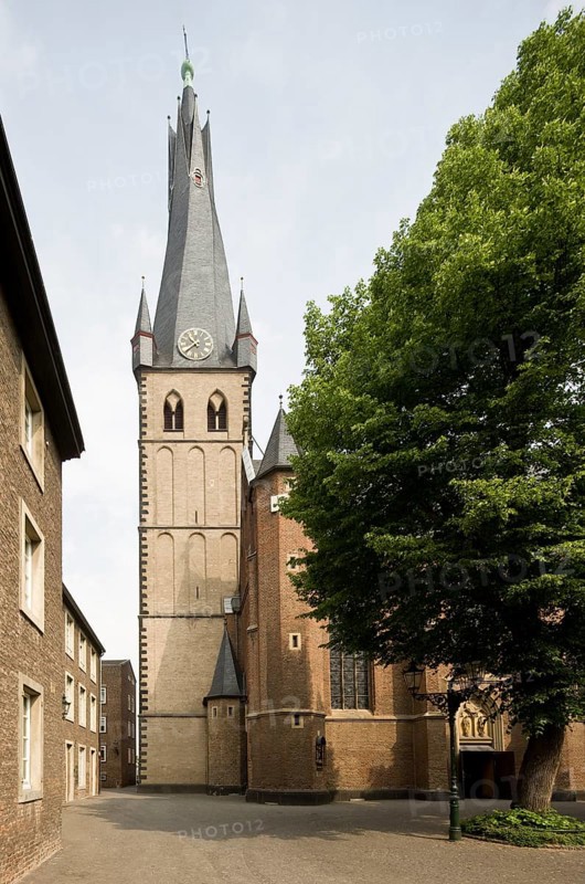 View from south, St., Sankt, Saint