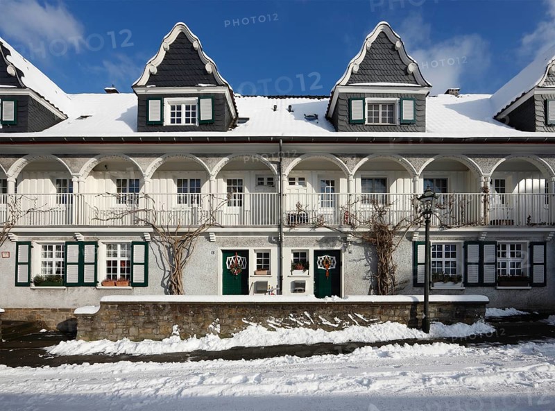 Essen, Margaretenhöhe housing estate in the snow