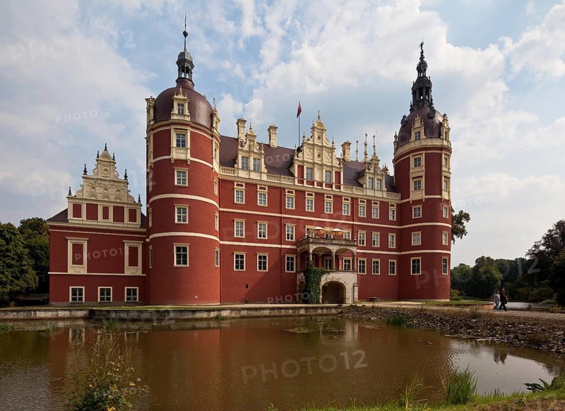 Dutch-influenced neo-Renaissance appearance after remodelling from 1863-66, view from north-west
