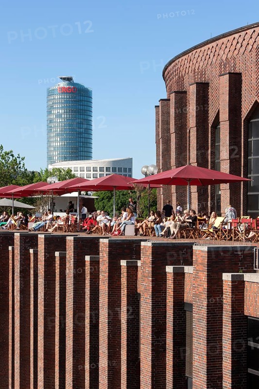 In the background the tower of ERGO Versicherung (formerly VICTORIA)