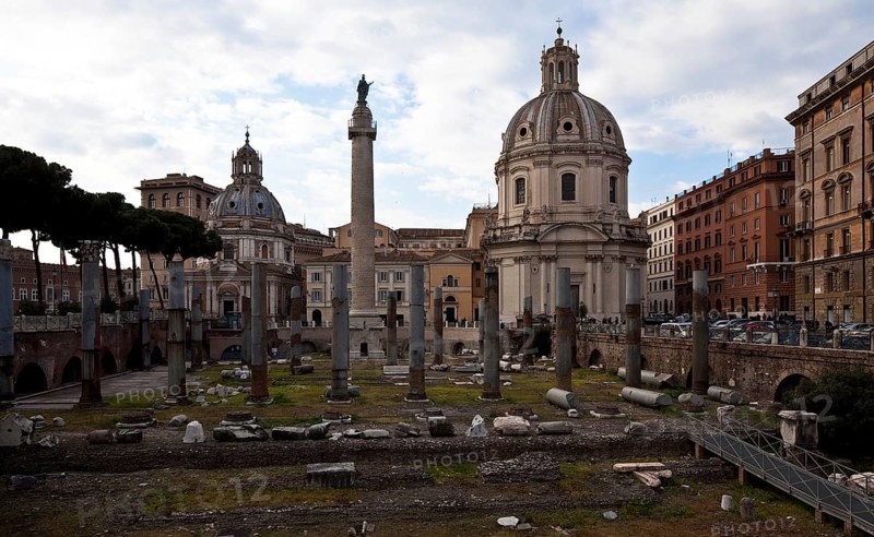 View from the south-east, Maria di Loreto on the left, Trajan's Column in the centre, Santissimo Nome di Maria on the right, ruins of the Basilica Ulpia in front, St., St., Saint
