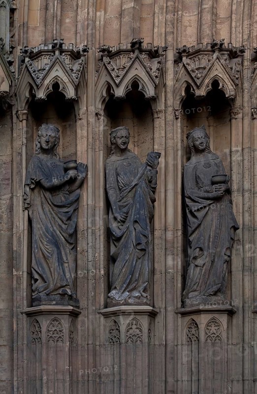 North-west side with virgins, Clever Virgin, third to fifth from the left, St., Sankt, Saint