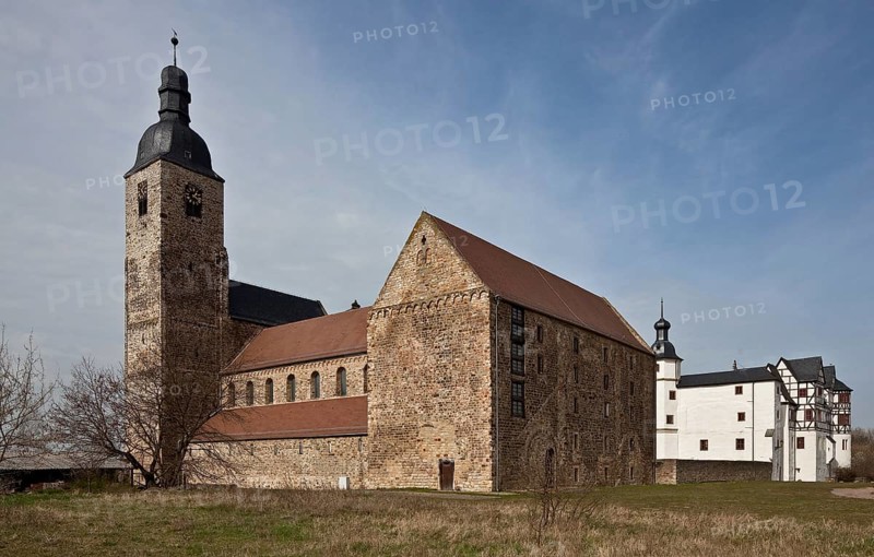 Former castle and monastery complex seen from the south-east, collegiate church on the left, stair tower of Althaus Castle and Hobeck Castle on the right, church around 1150, castles after 1580, St., Sankt, Saint
