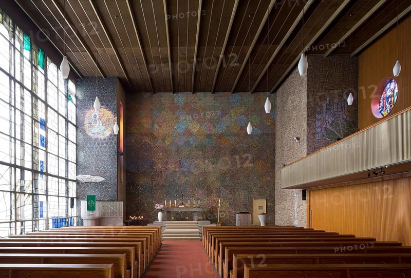 Built in 1957 by Ludwig Lemmer, view to the altar, St., Sankt, Saint