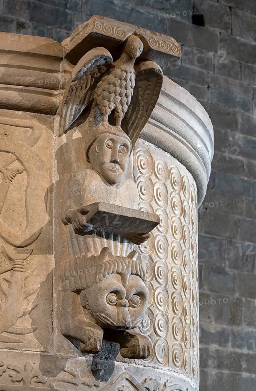 Gropina, Pieve San Pietro di Gropina, pulpit with eagle lectern