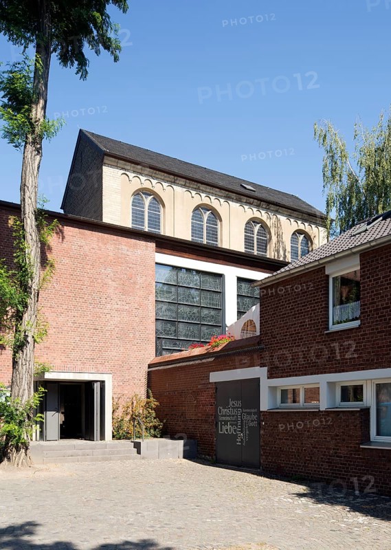 South portal and parish hall, St., Saint, Saint
