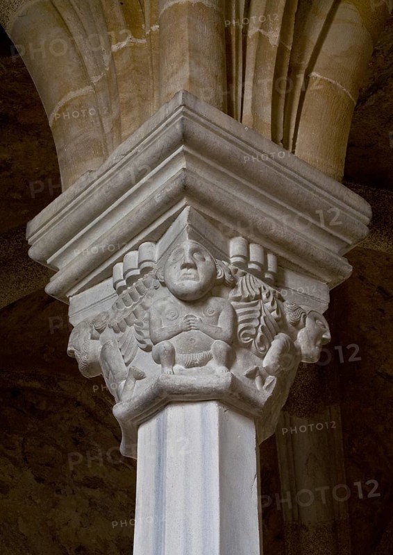 Czech Rep Cheb/Eger Castle Double chapel capital on the upper floor
