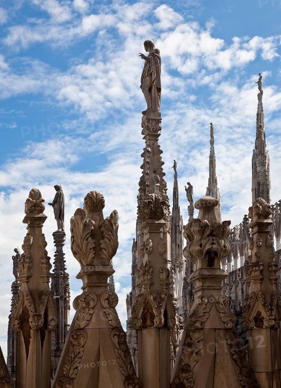 Roof zone in the area of the transept with wimpergen buttresses and 19th century branch, St., Sankt, Saint