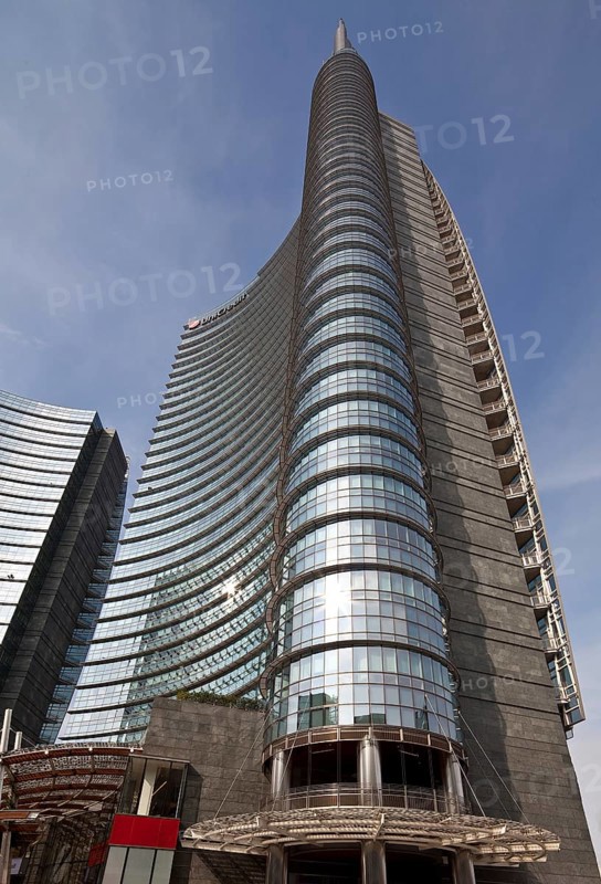 Italy Milan Milan Torre UniCredit by Caesar Pelli built 2009-12 Height 231 m located in the new Porta Nuova neighbourhood on Piazza Gae Aulenti