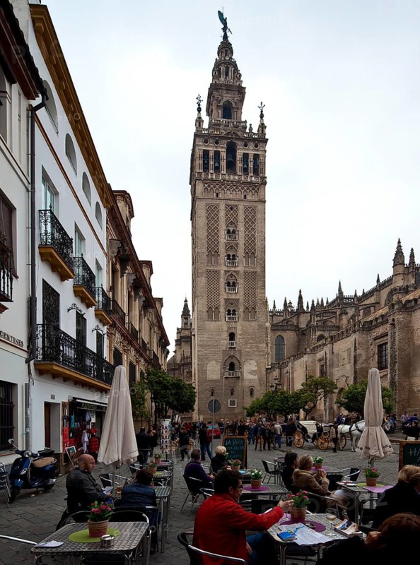Seville, Cathedral. Bell tower GIRALDA seen from the north from the street Placentines Sevilla, Cathedral Sevilla, Cathedral, St., Saint, Saint