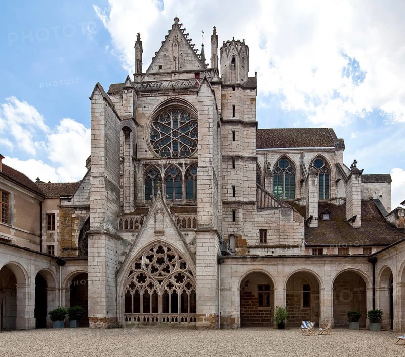 Auxerre, Burgundy Former abbey church of St-Germain. Cloister courtyard with northern transept gable Auxerre, St, Saint, Saint