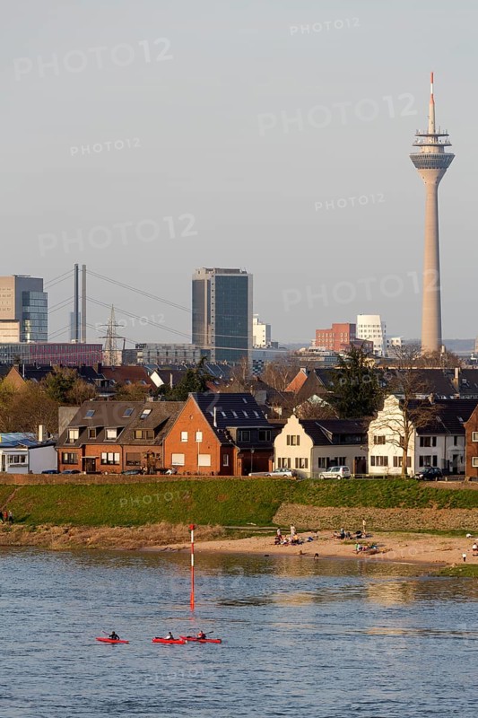 Düsseldorf, view of the city centre and the Hamm district from the Südbrücke bridge