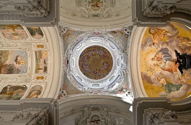 Mausoleum of Emperor Ferdinand II, Upper Church (St Catherine's Church), view into the crossing dome Vault, St, Saint, Saint