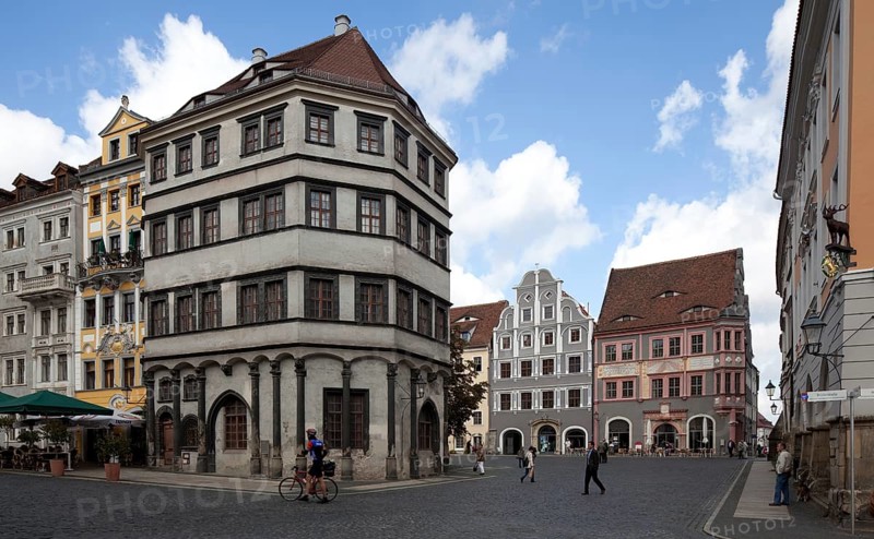 Built in 1600 by Jonas Roskopf, son of Wendel Roskopf, on a Gothic foundation dating from 1453. The pillars on the ground floor are crowned with stone heads, including Jonas Roskopf, the master mason Elias Ebermann and the master weigher Andreas Wert