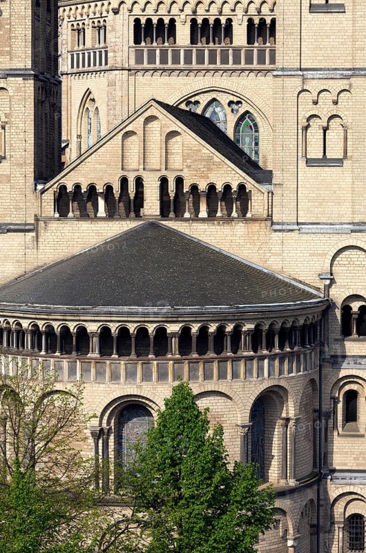 View from east, detail east conche, gable and decagon, St., Sankt, Saint
