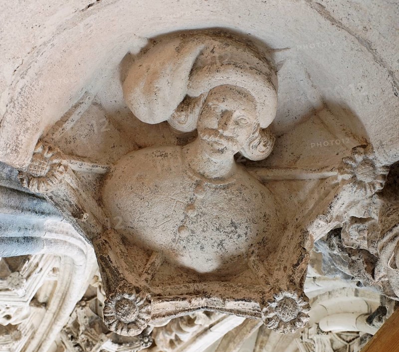 Main portal, figures, master builder, St., Saint, Saint