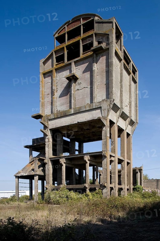 Saint-Nazaire, industrial ruin
