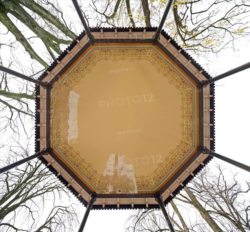 Restored by the Krefeld Monument Foundation and Klaus Reymann