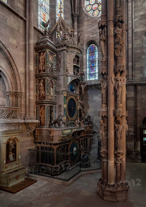 Strasbourg Cathedral, Cathédrale Notre-Dame de Strasbourg, southern transept arm, astronomical clock and angel pillar (pillar of the Last Judgement)