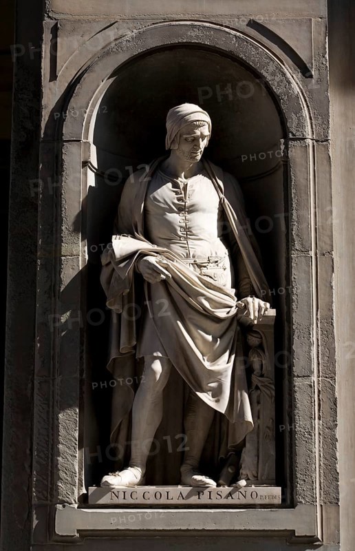 Sculpture by Niccola Pisano on the façade