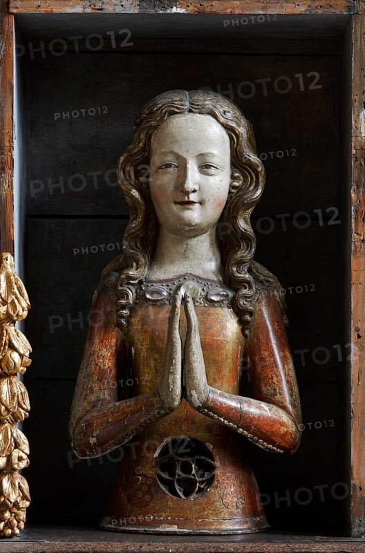 Golden chamber, reliquary (head reliquary) after restoration with historical colour scheme (blue), east wall, St., Sankt, Saint