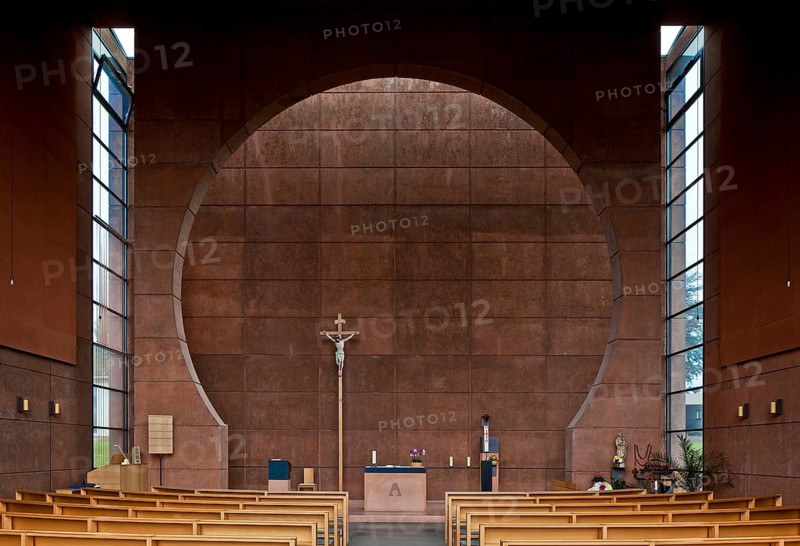 Disc-shaped portal façade, interior with omega motif, 1997-98 by Peter Böhm and Christopher Schroeer, St., Sankt, Saint