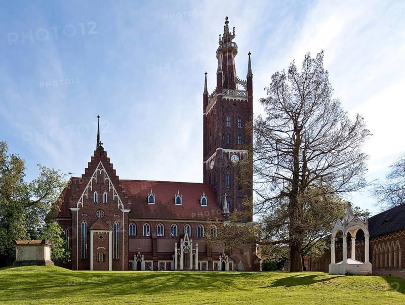 Wörlitz, town church of St. Petri, begun in the 13th century, rebuilt and extended in neo-Gothic style by Georg Christoph Hesekiel in 1805-1809, view from north, St., Sankt, Saint