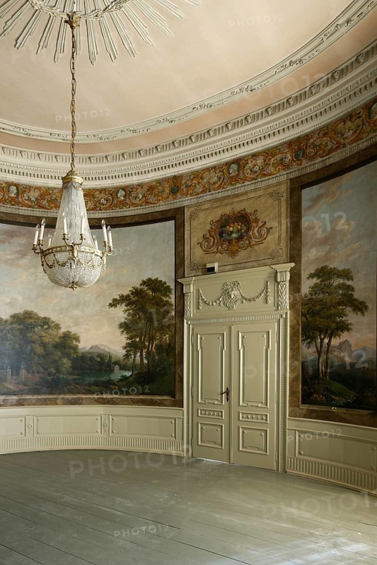 Founded in 1783 by Johann Gottfried Brügelmann, the first textile factory on the European mainland. Manor house, garden hall with landscape paintings
