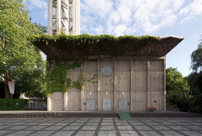 Built in 1957 by Ludwig Lemmer, facade, St., Sankt, Saint