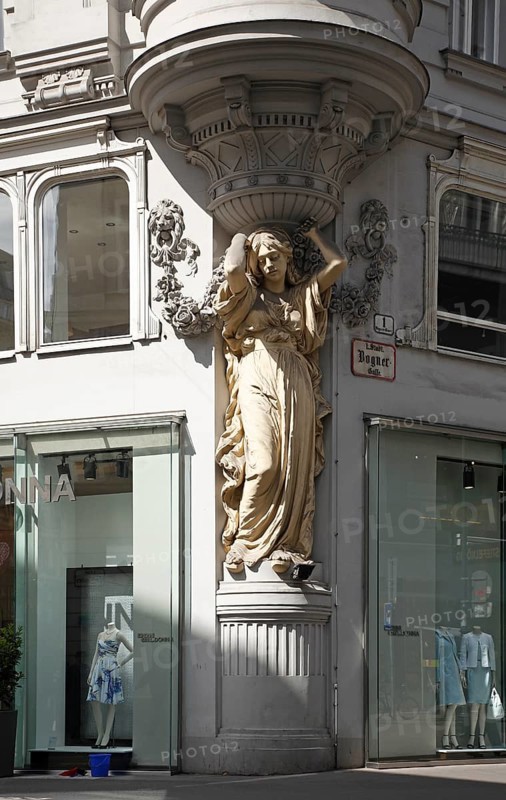 Vienna, Kohlmarkt corner Bognergasse