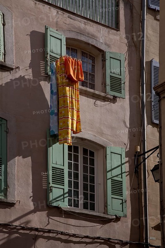 House in the Rue Ste-Francois, washing line