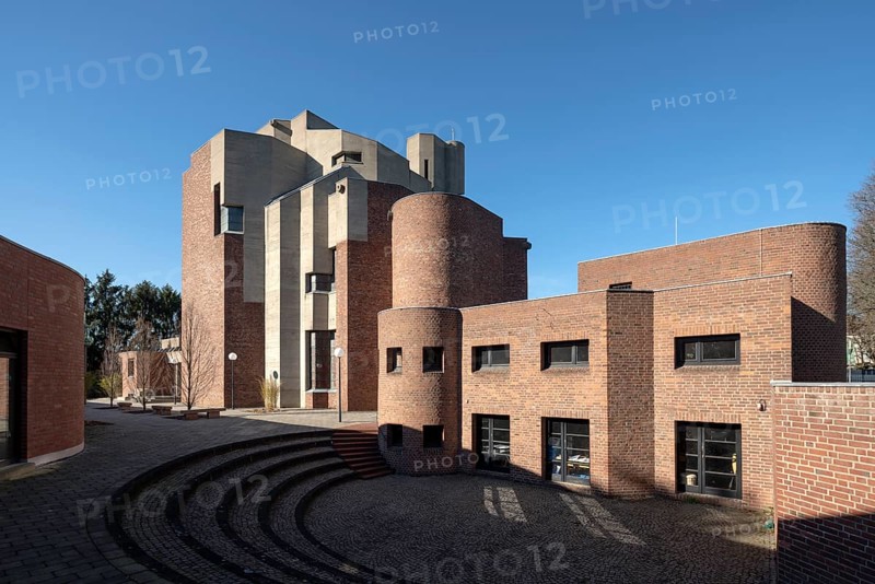 Cologne, district Lindenthal, catholic parish church Christi Auferstehung, view from southeast