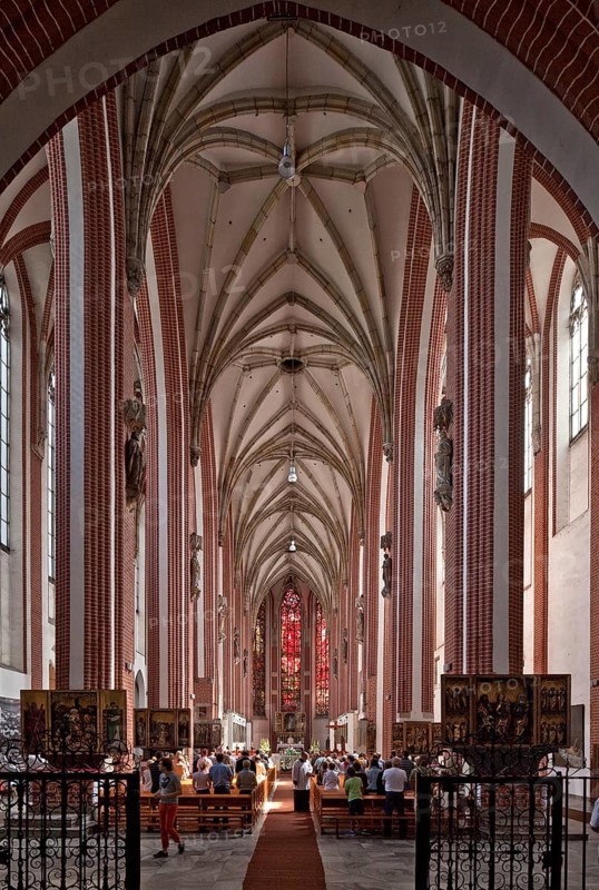 Built 1334-1425, interior facing east, St., Sankt, Saint
