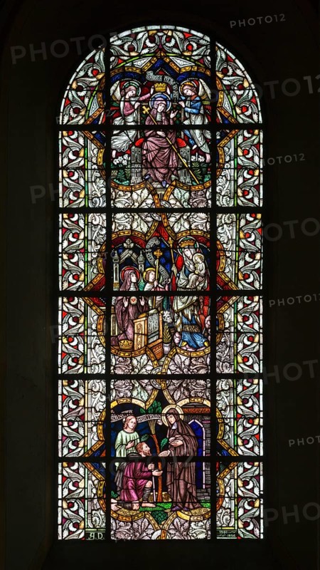 South transept window from 1901/1902 with scenes from the life of St Gertrudis