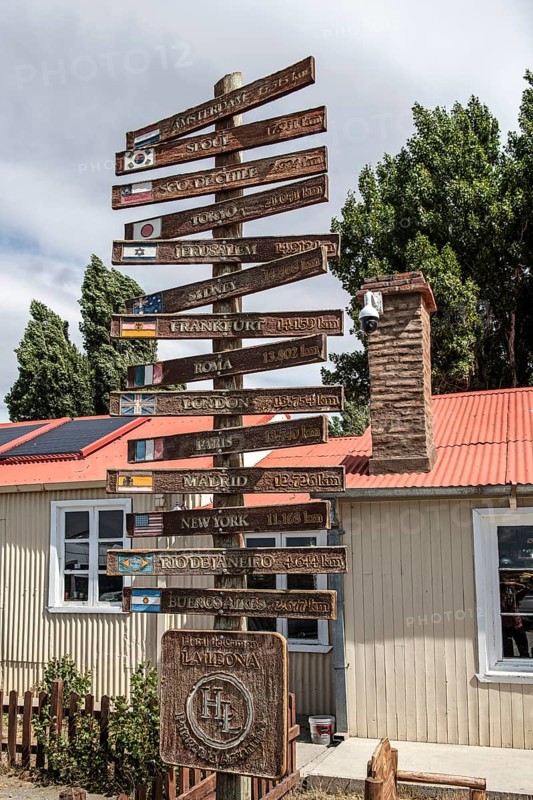 La Leona mile marker on the Ruta 40, Los Glaciares National Park, Santa Cruz, Patagonia, Argentina, South America
