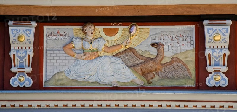 House to the wide hearth, allegory sense of sight (visus)
